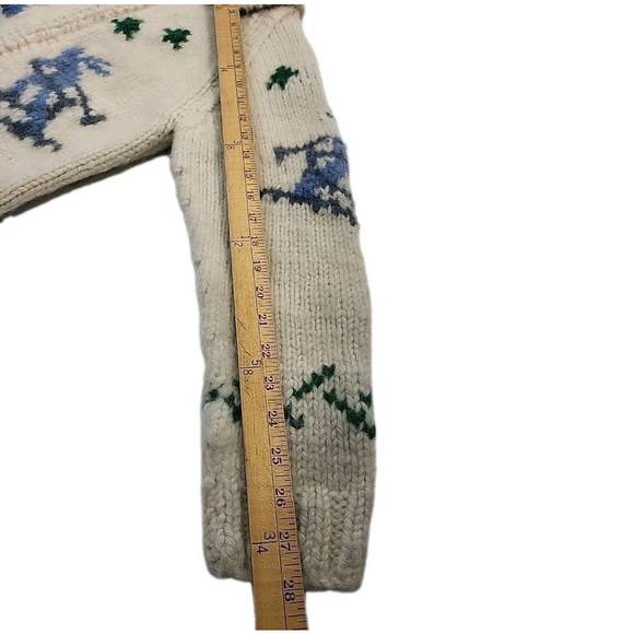 Classic Vintage Cowichan Ski Sweater - Picture 5 of 5